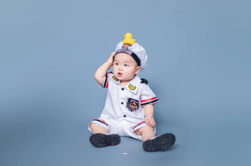 如东宝宝几个月攒肚子